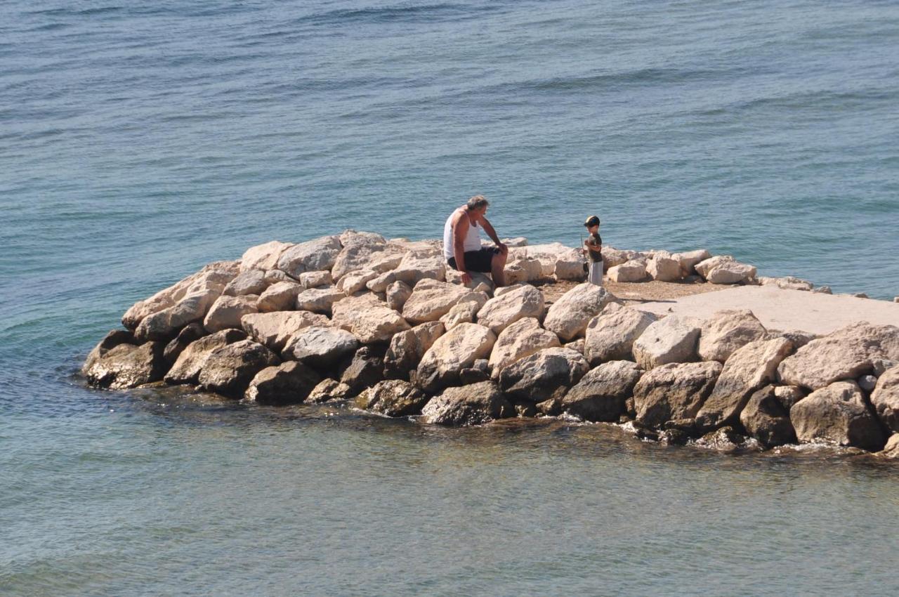 דירות אומיס Anastazija Sea View מראה חיצוני תמונה