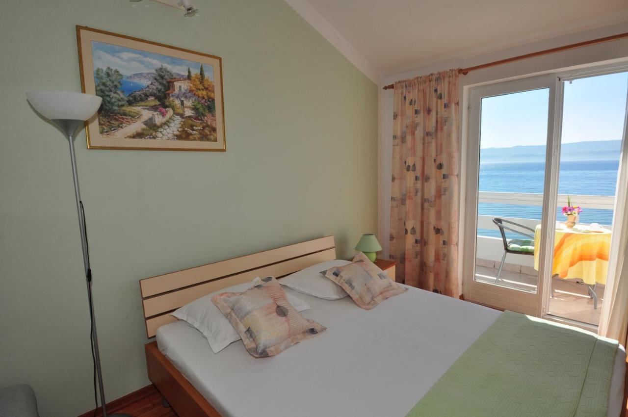 דירות אומיס Anastazija Sea View מראה חיצוני תמונה