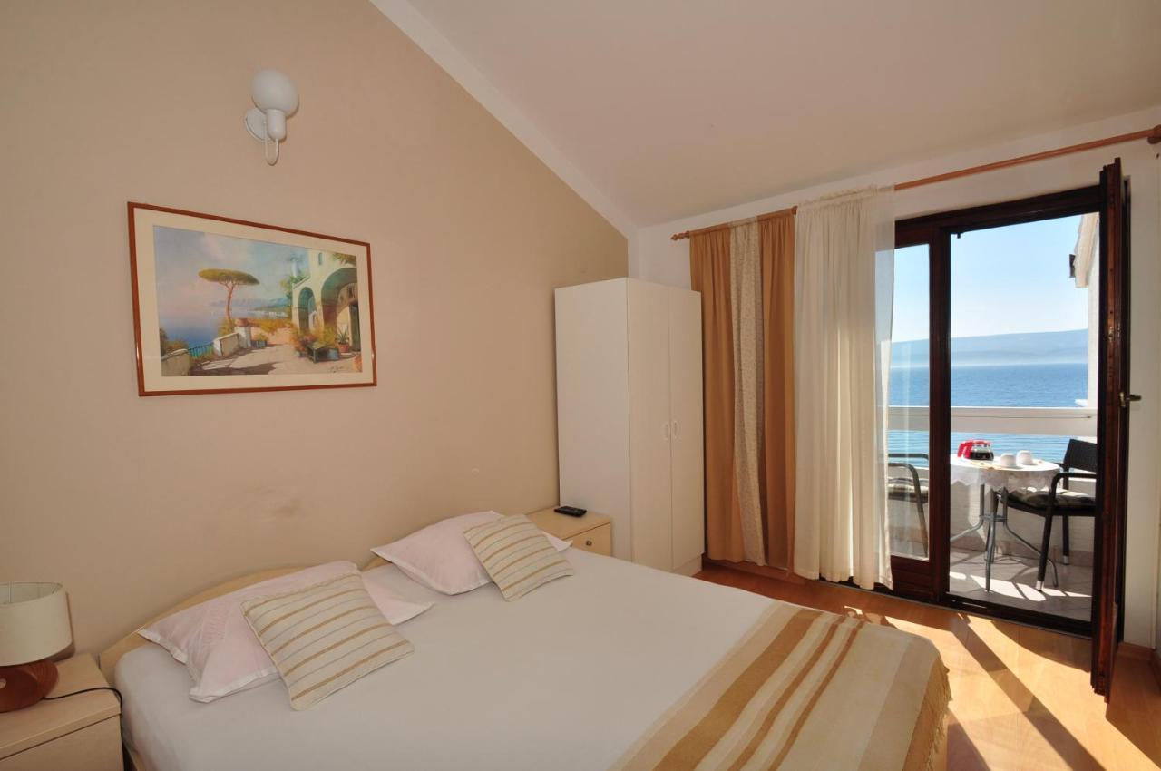 דירות אומיס Anastazija Sea View מראה חיצוני תמונה
